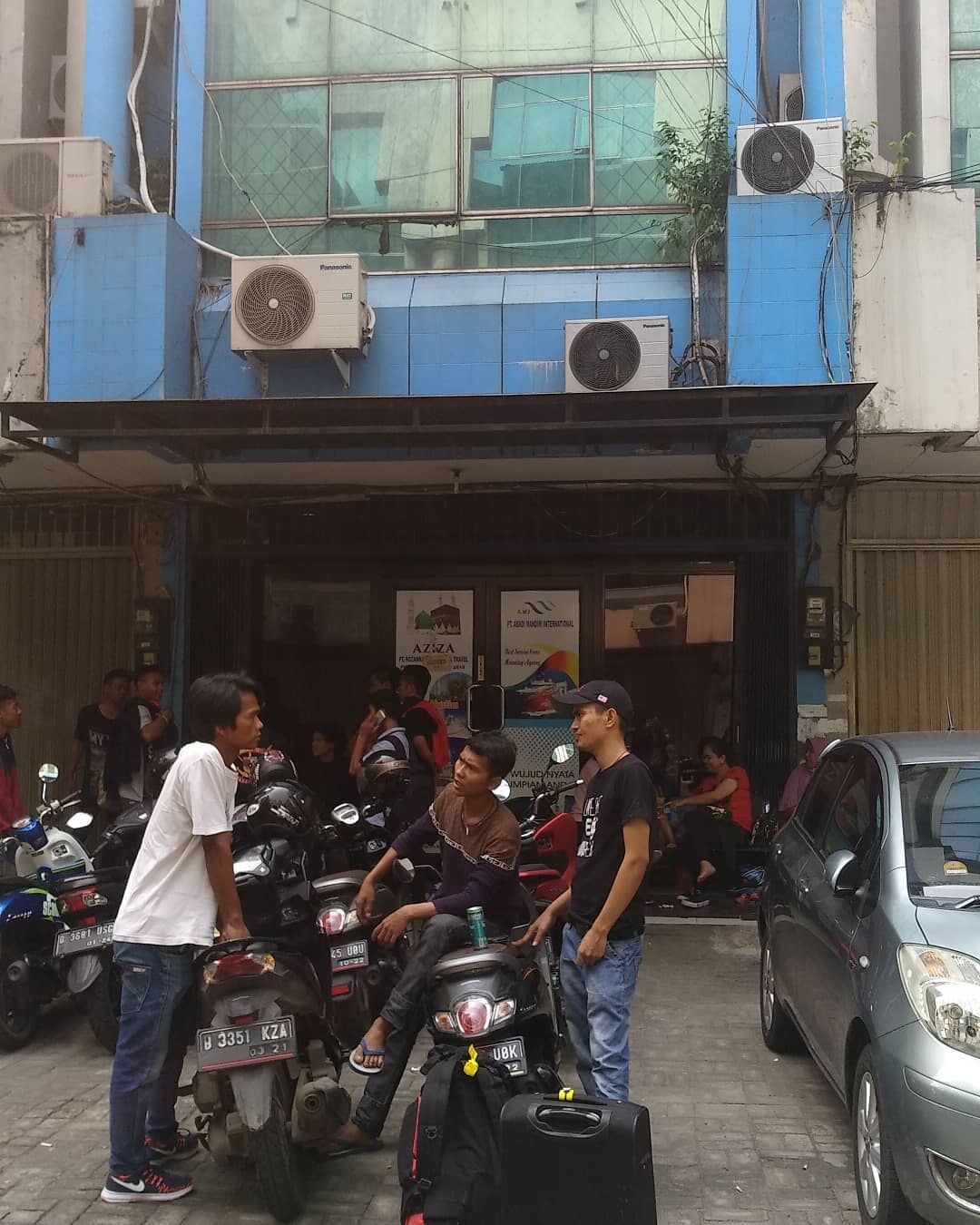 Foto tampak depan kantor PT Abadi Mandiri International